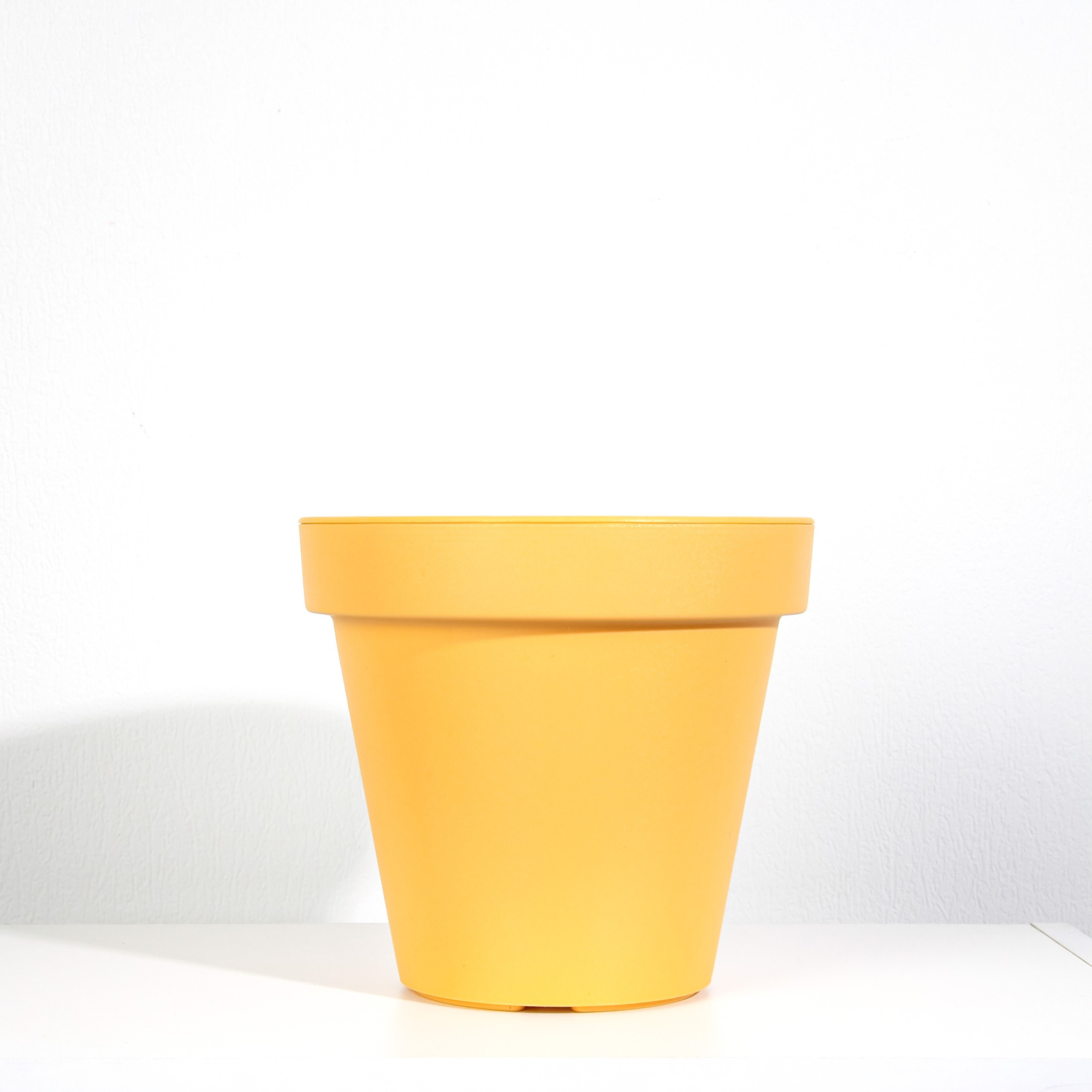 Кашпо «Купман» круглое для дома и сада, D 25 см, объём 7 л, охра Кашпо «Купман» круглое для дома и сада, D 25 см, объём 7 л, охра